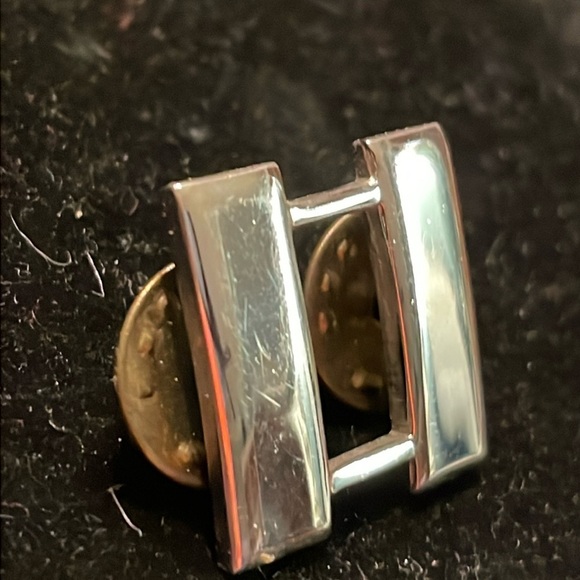 Vintage 0.75” WWII US Military Army silver tone small tooth Captain bars - Picture 6 of 15